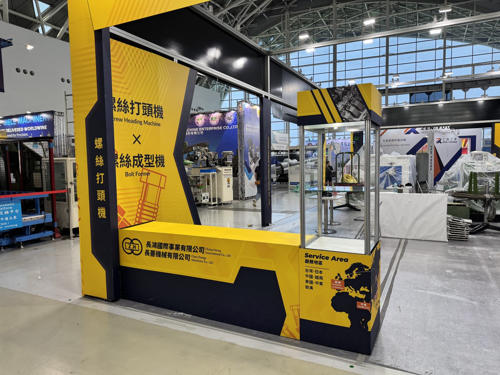 長薔機械 Service Area 國際買家洽談區,標示全球外銷市場