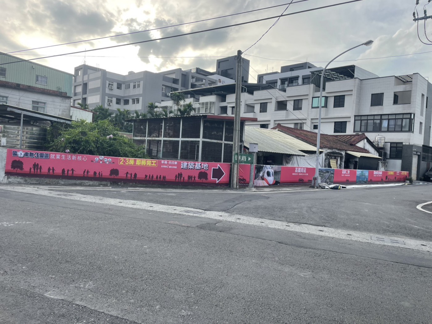 希希丁大型帆布輸出吊車施工建案案例