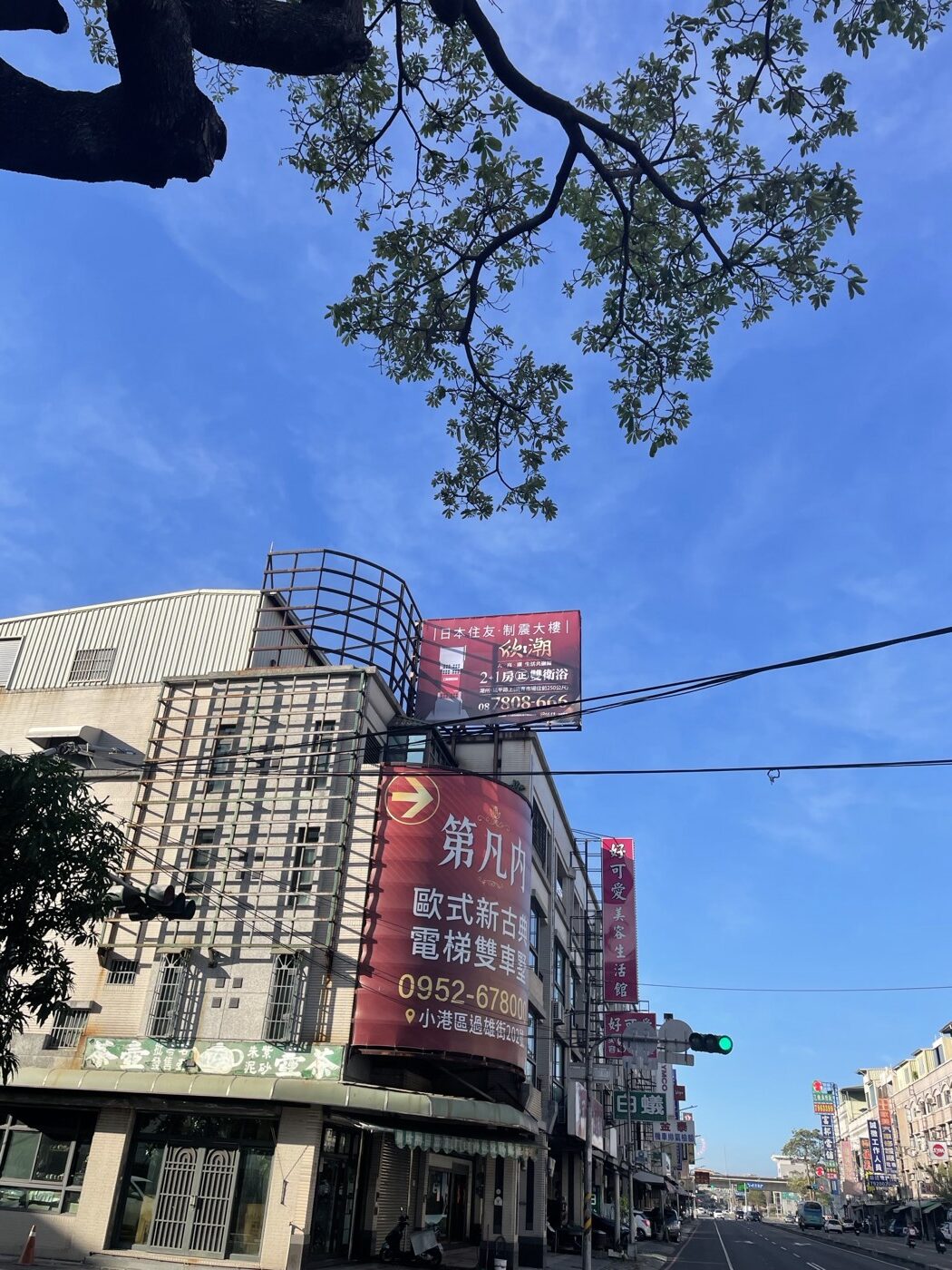 希希丁大型帆布輸出吊車施工建案案例