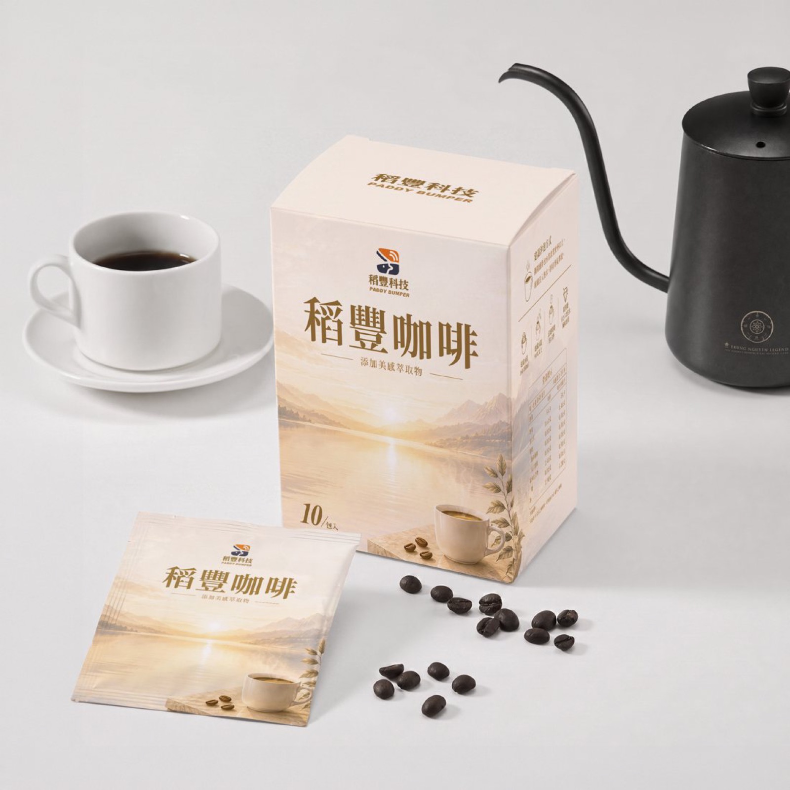 濾掛咖啡紙盒 搭配手沖壺與咖啡豆情境